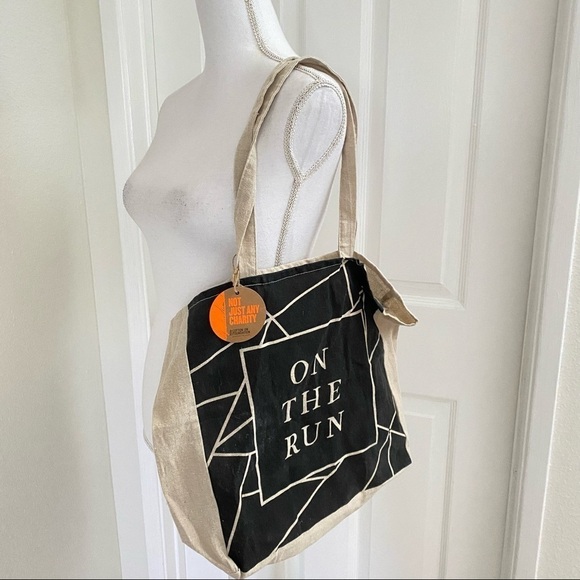 Cotton On Reusable Tote Burlap Like Fabric - Picture 5 of 5